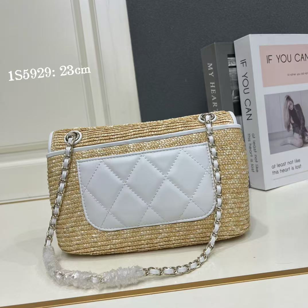 CC Small Flap Bag 23cm Beige Gold Hardware in Raffia