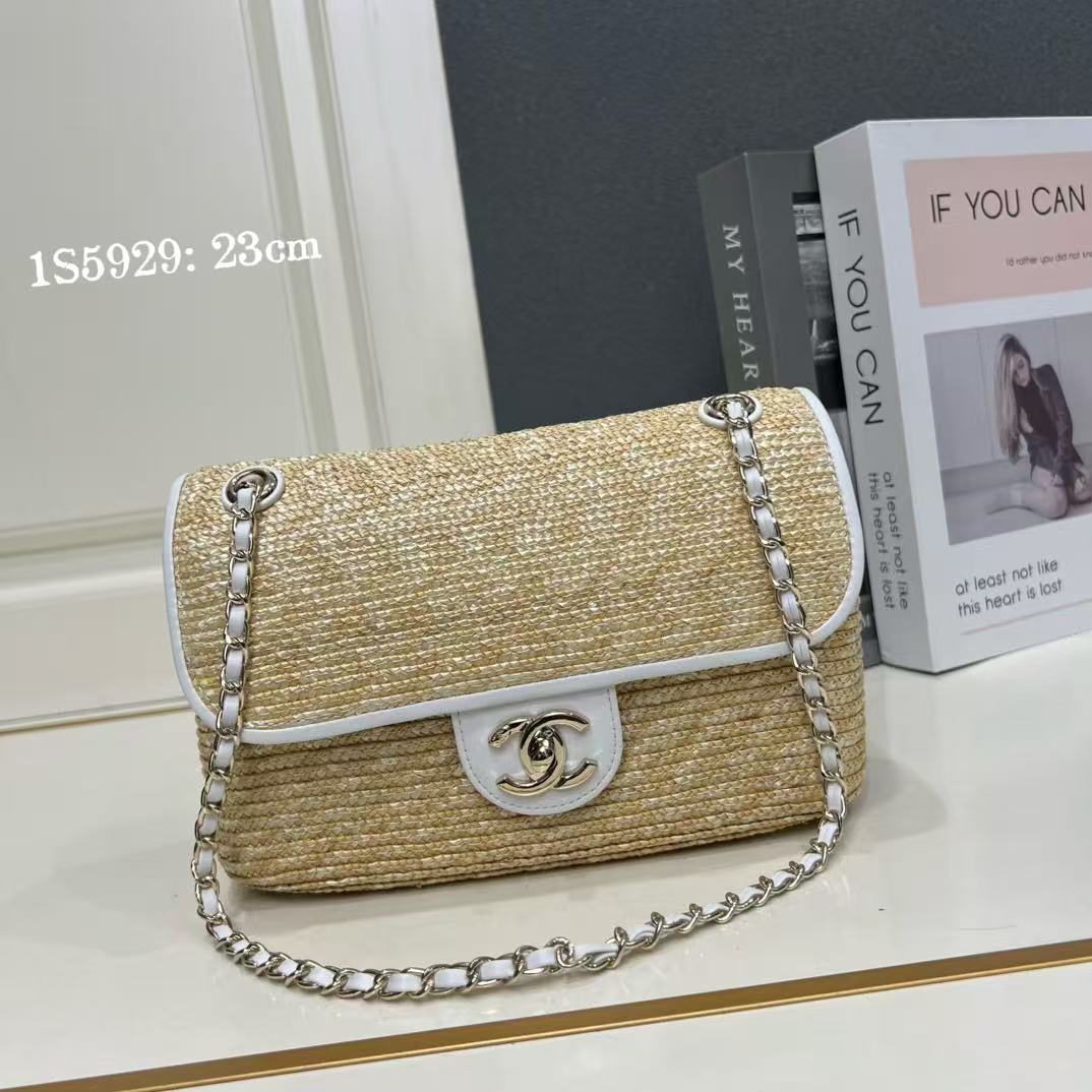 CC Small Flap Bag 23cm Beige Gold Hardware in Raffia