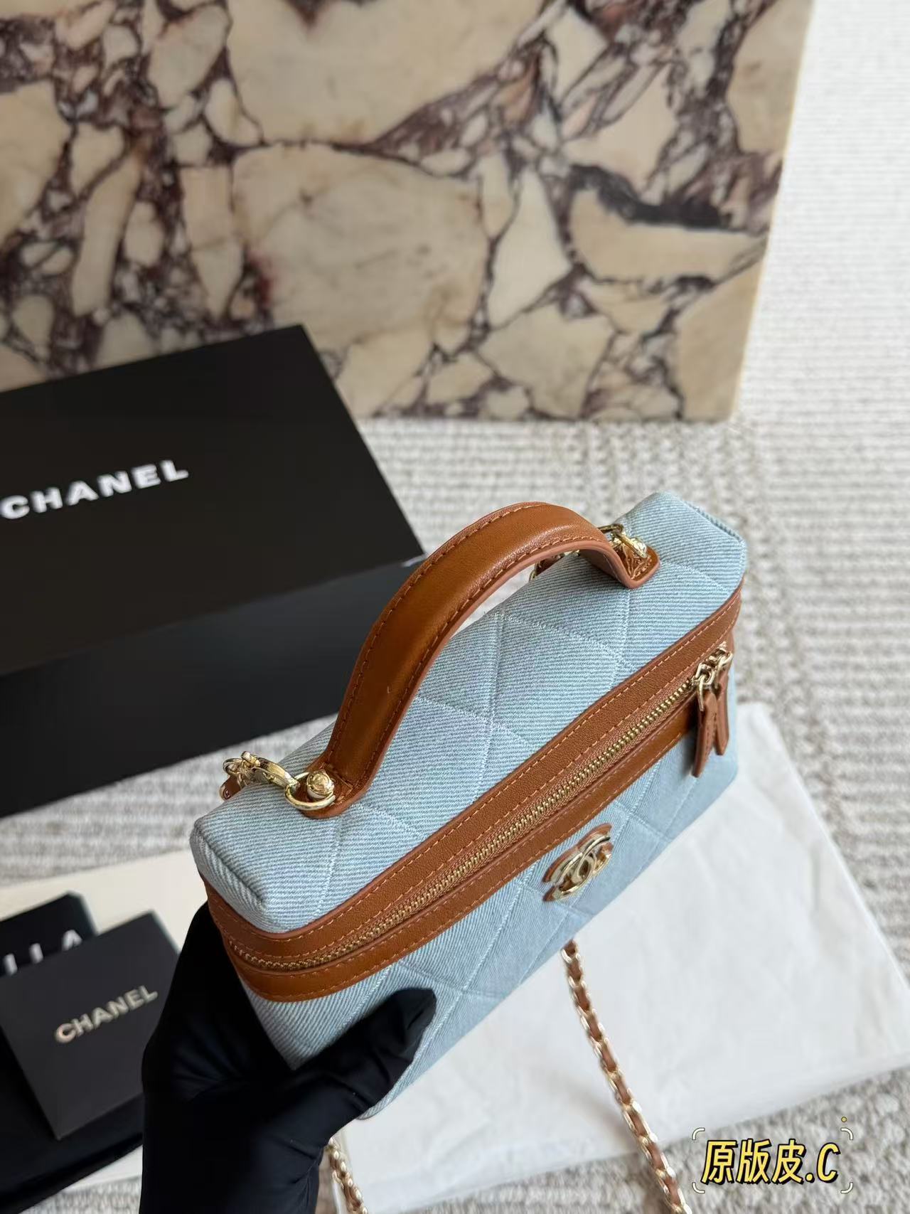 CC Coco Beach Vanity 19cm Light Blue Denim Brown Leather