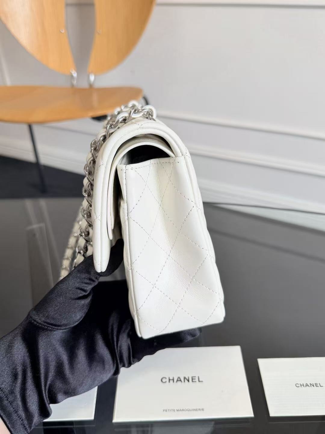 CC Flap Bag Jumbo 23cm White Lambskin Silver Hardware