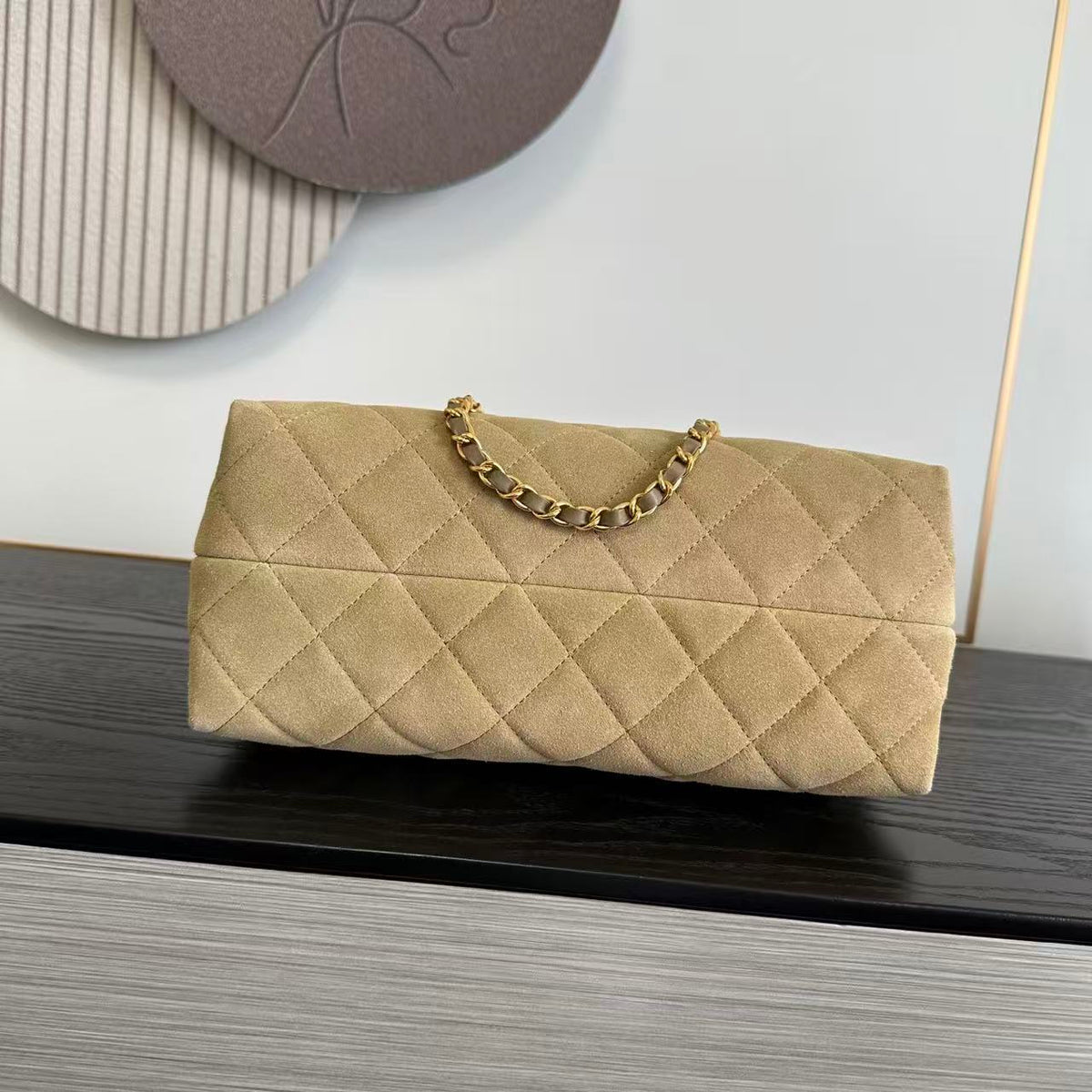 CC Large Quilted Clutch Chain Brown Suede 2026