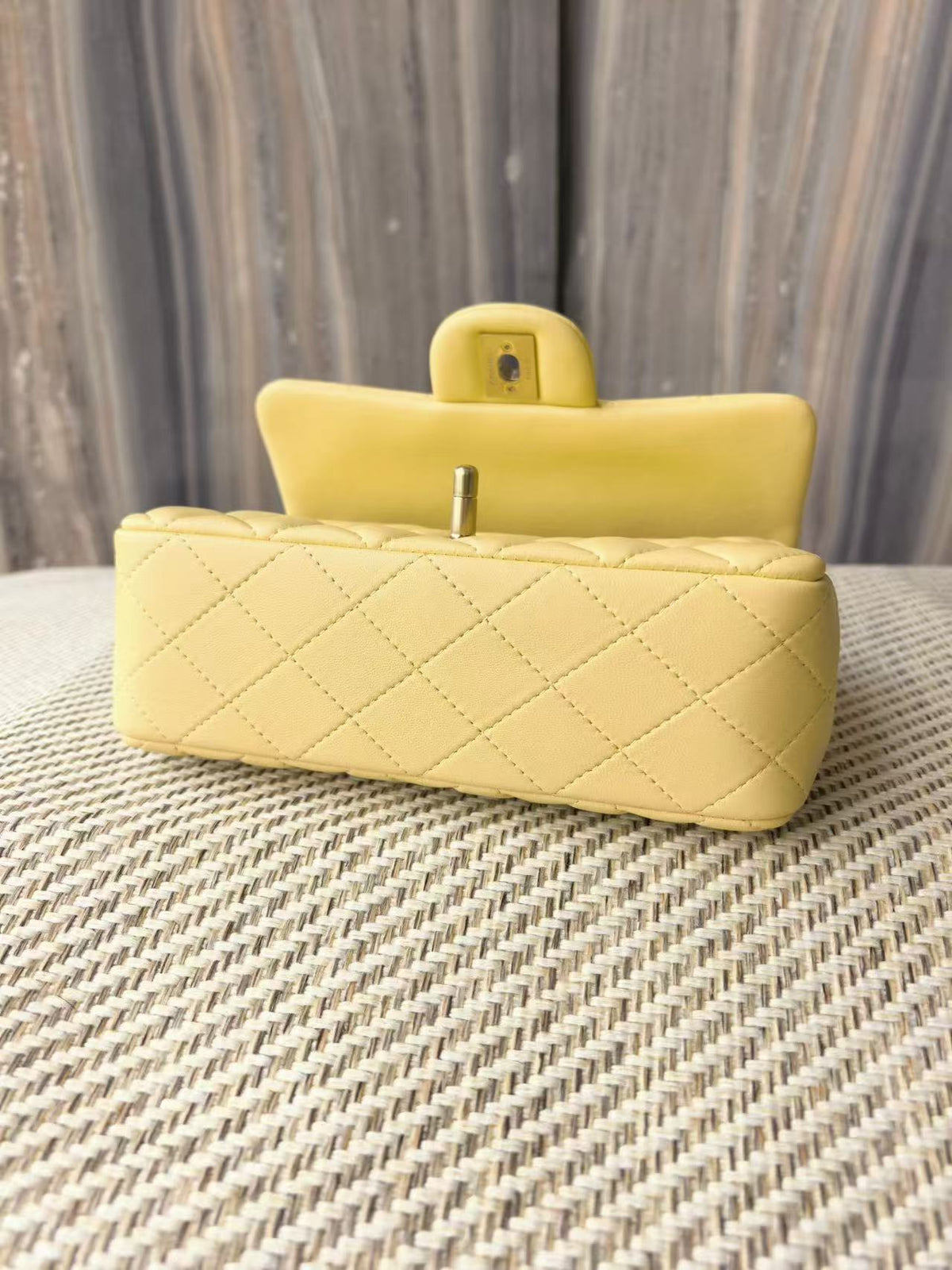 CC 26s Classic Flap Bag 20cm Light Yellow Lambskin