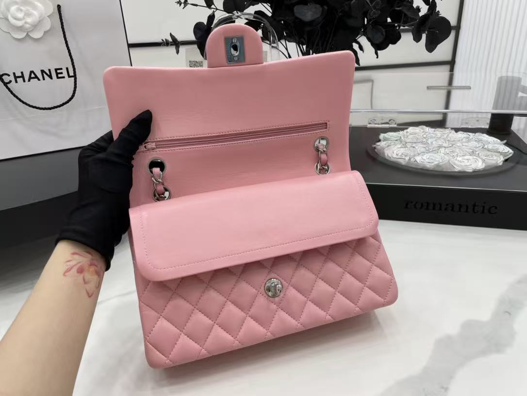 CC 26s Classic Flap Bag 20cm Light Pink Lambskin
