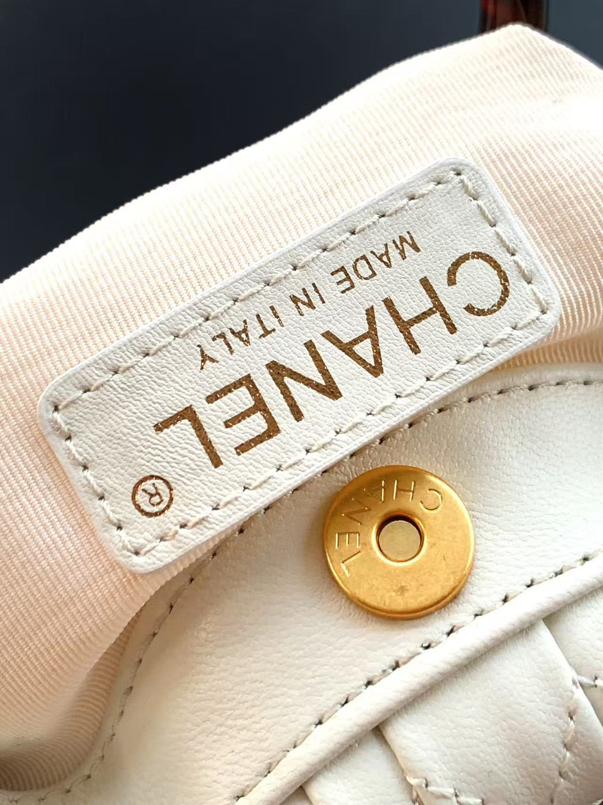 CC 25s Hobo White Quited Leather