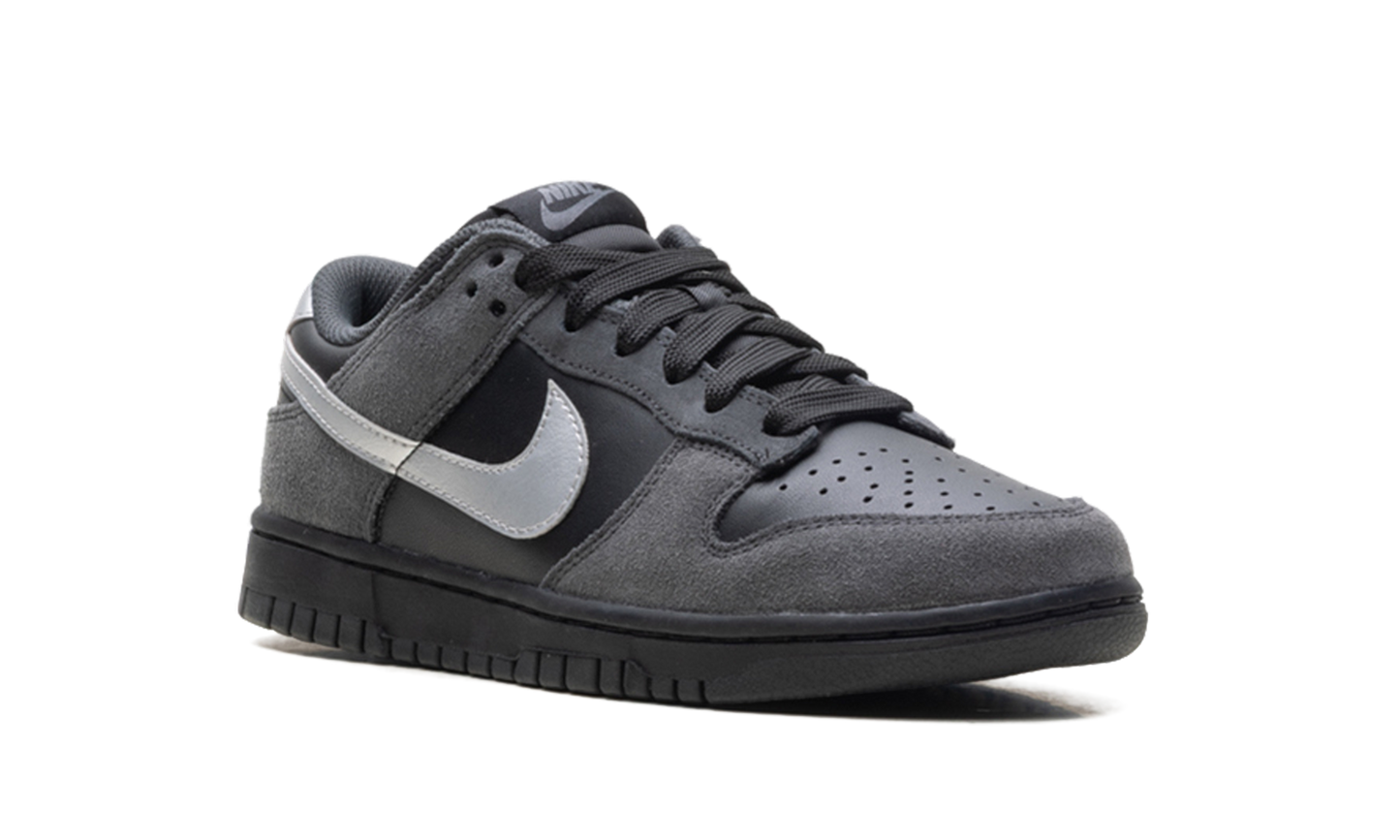 Dunk Low WMNS "Anthracite / Metallic Silver" II7636 001