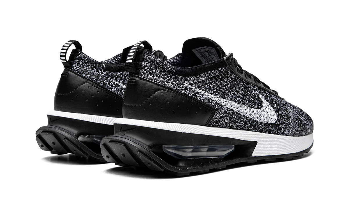 Air Max Flyknit Racer "Oreo" DJ6106 001
