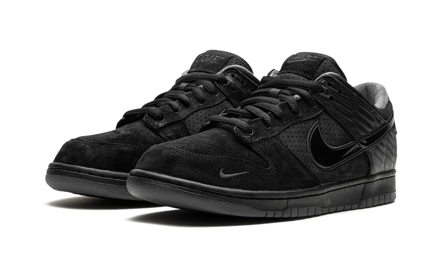 Dunk Low Black "Division Street - What The Duck Alternate" HV1470 001