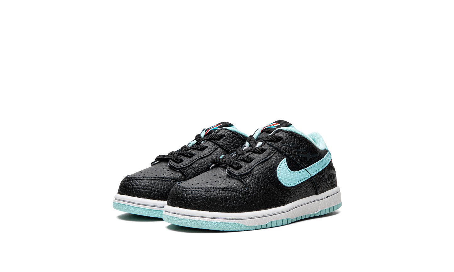 Dunk Low SE TD "Barbershop" DH9760 001