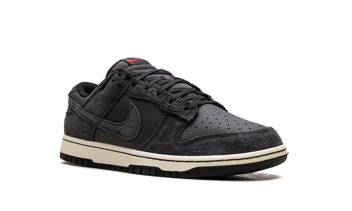 Dunk Low Premium "Black Off Noir" HF3145 001