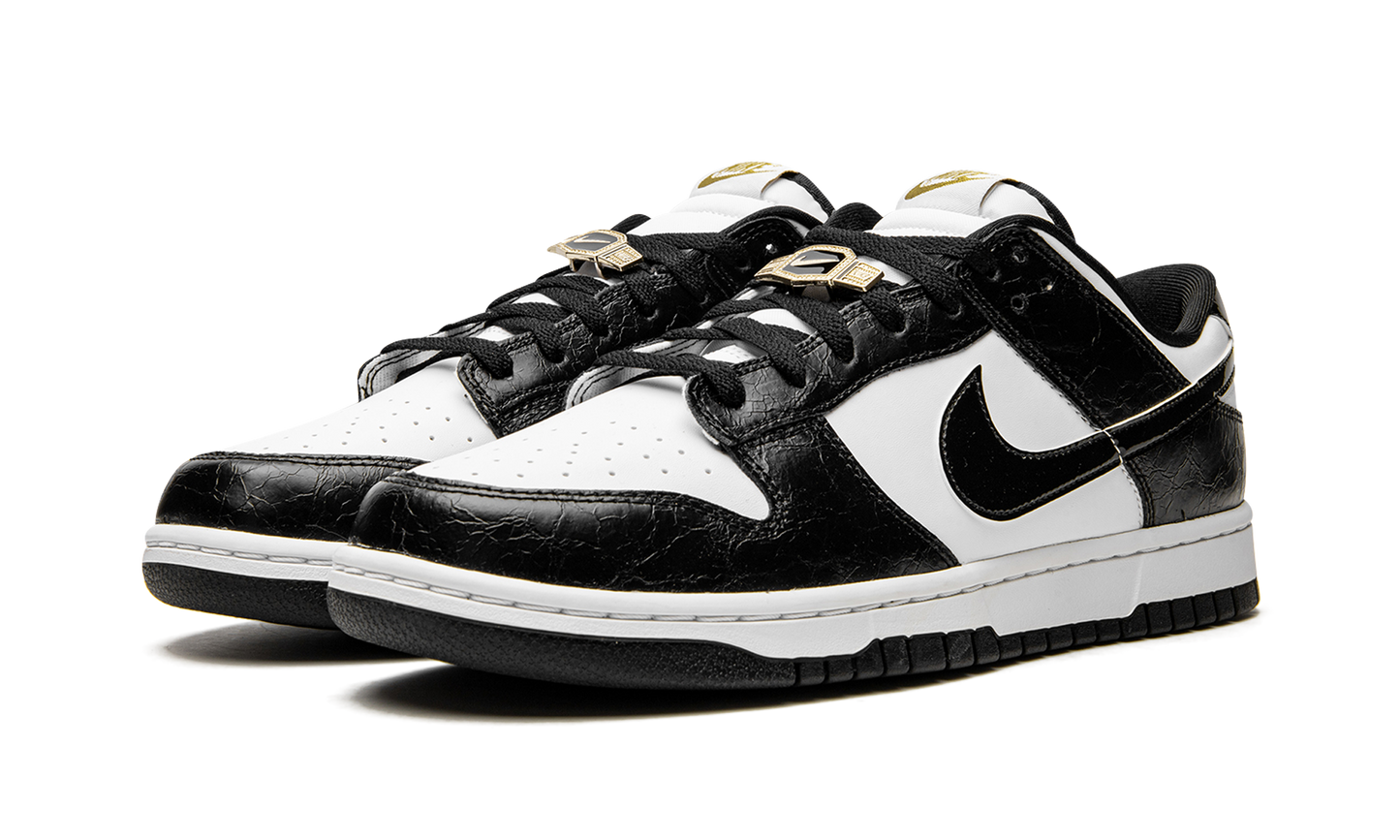 Dunk Low "World Champs - Black White" DR9511 100
