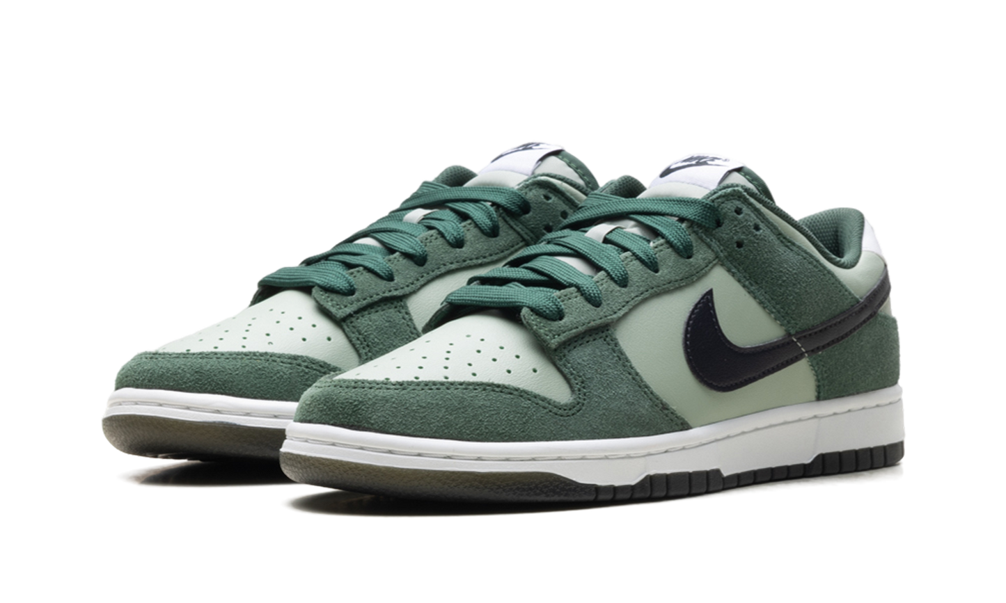 Dunk Low Retro SE "Jade Horizon / Fir" IB6399 301