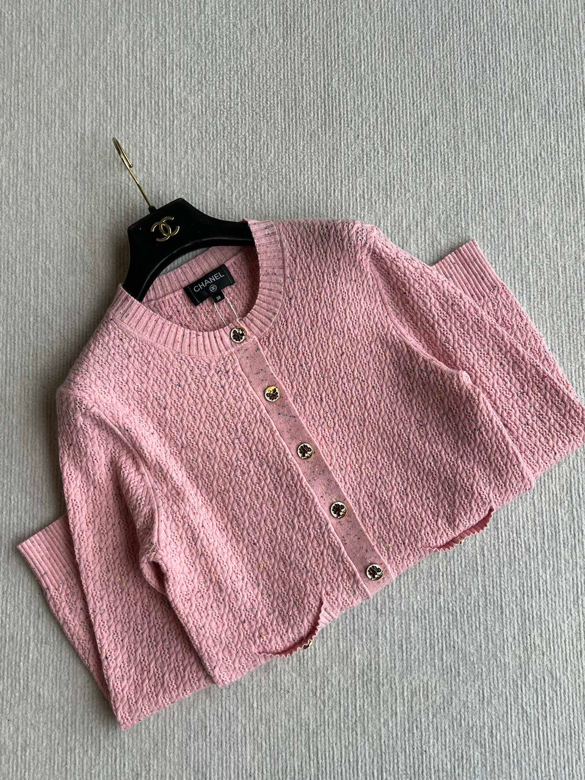 CC 25A Classic Round Neck Floral Wool Cardigan In Pink 275515