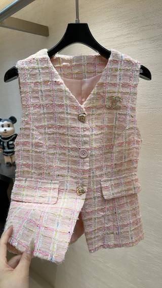 CC Fitted Waist Vest in Tweed