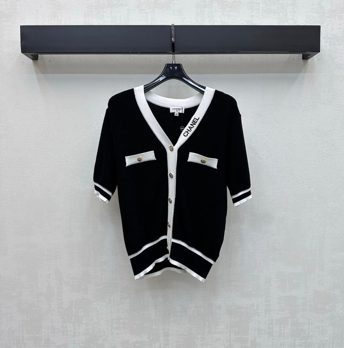 CC 26 Color-Blocked V-Neck Short-Sleeve Knit Cardigan in Wool
