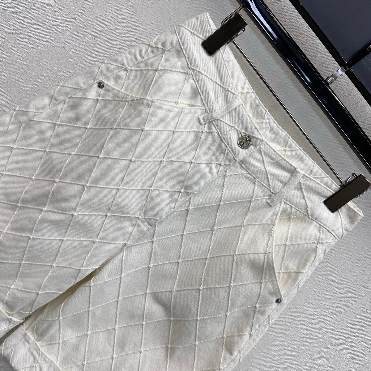CC 26 Diamond-Patterned Denim Fold-Up Shorts in Cotton