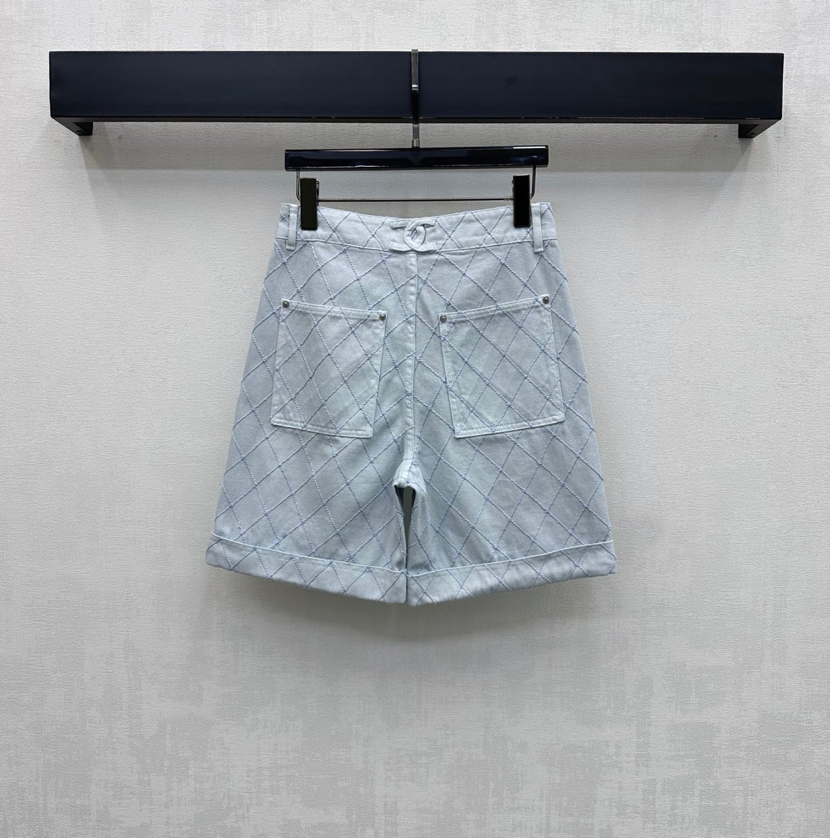CC 26 Diamond-Patterned Denim Fold-Up Shorts in Cotton