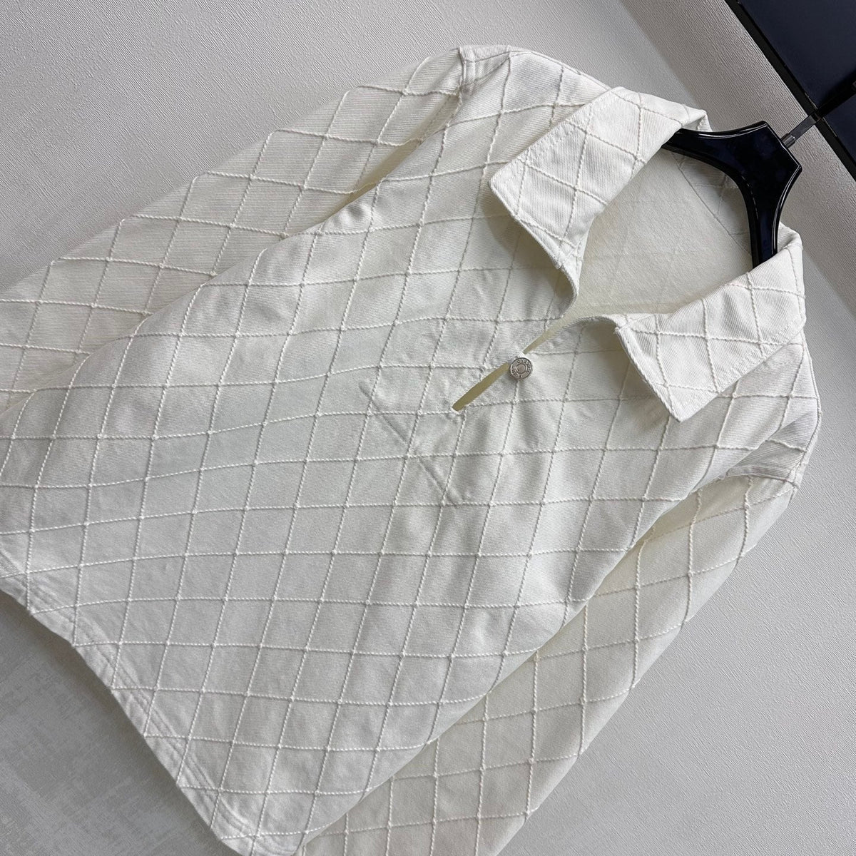 CC 26 Diamond-Patterned Denim Collared Top in Cotton