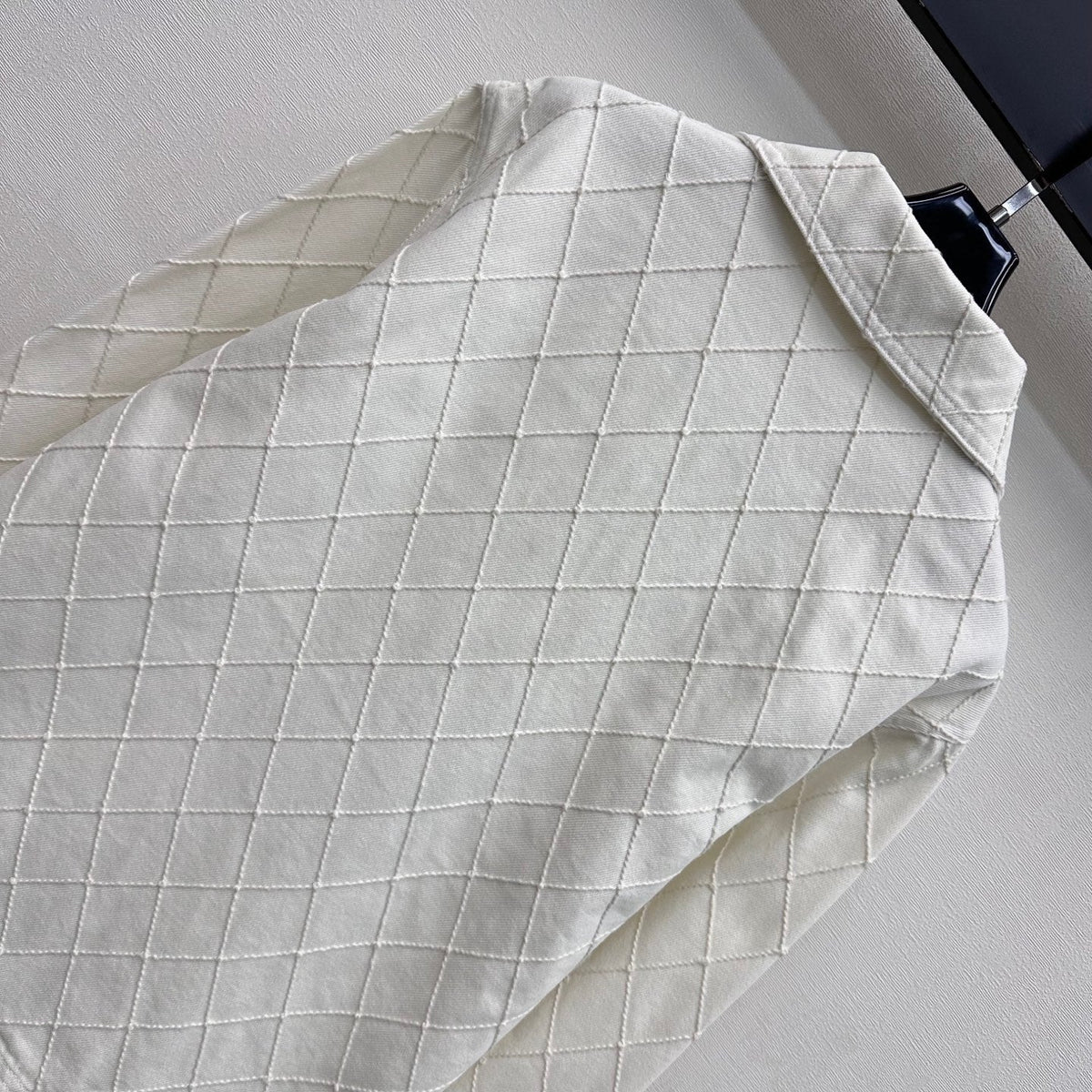 CC 26 Diamond-Patterned Denim Collared Top in Cotton