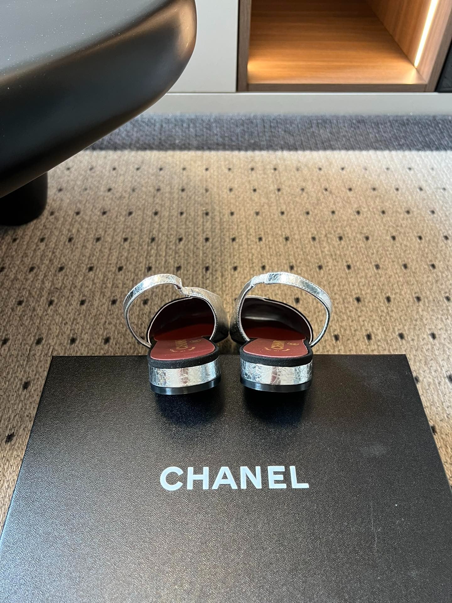 Chanel 26SS Color-Blocked Slingback Silver Black in Lambskin 708085