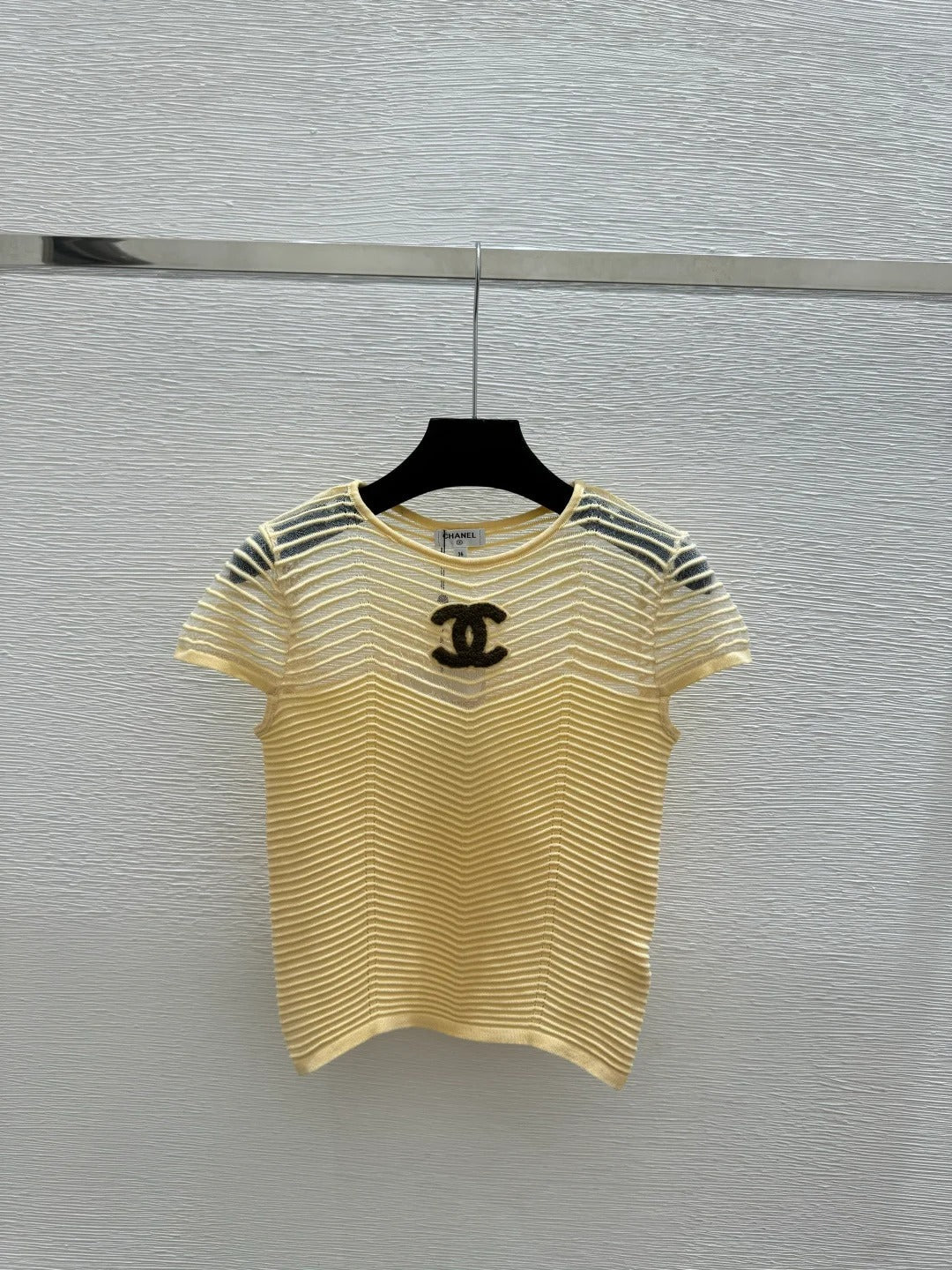 Chanel 2026 Hollow-Out Crew Neck Knitted Short-Sleeve Viscose Polyester 170694