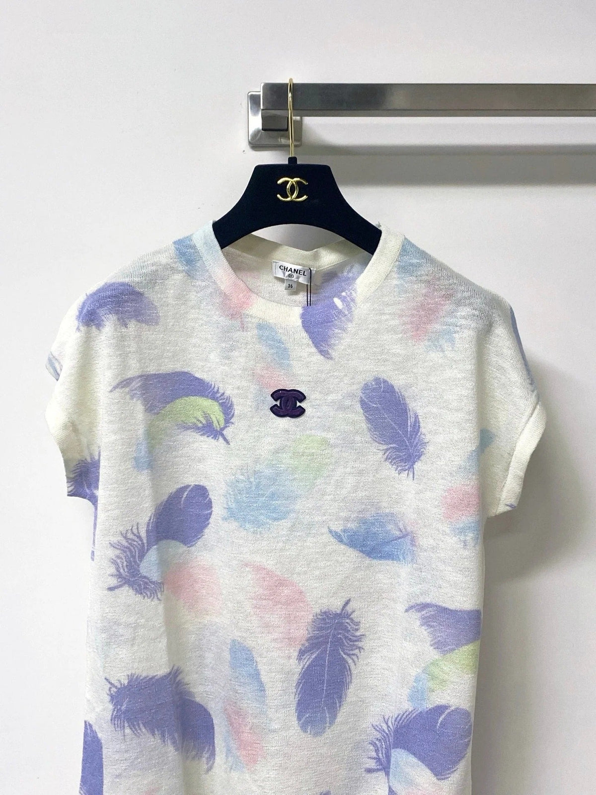 Chanel 2026 Striking Pastel Feather Pattern Short-sleeved Shirt Acrylic 295265