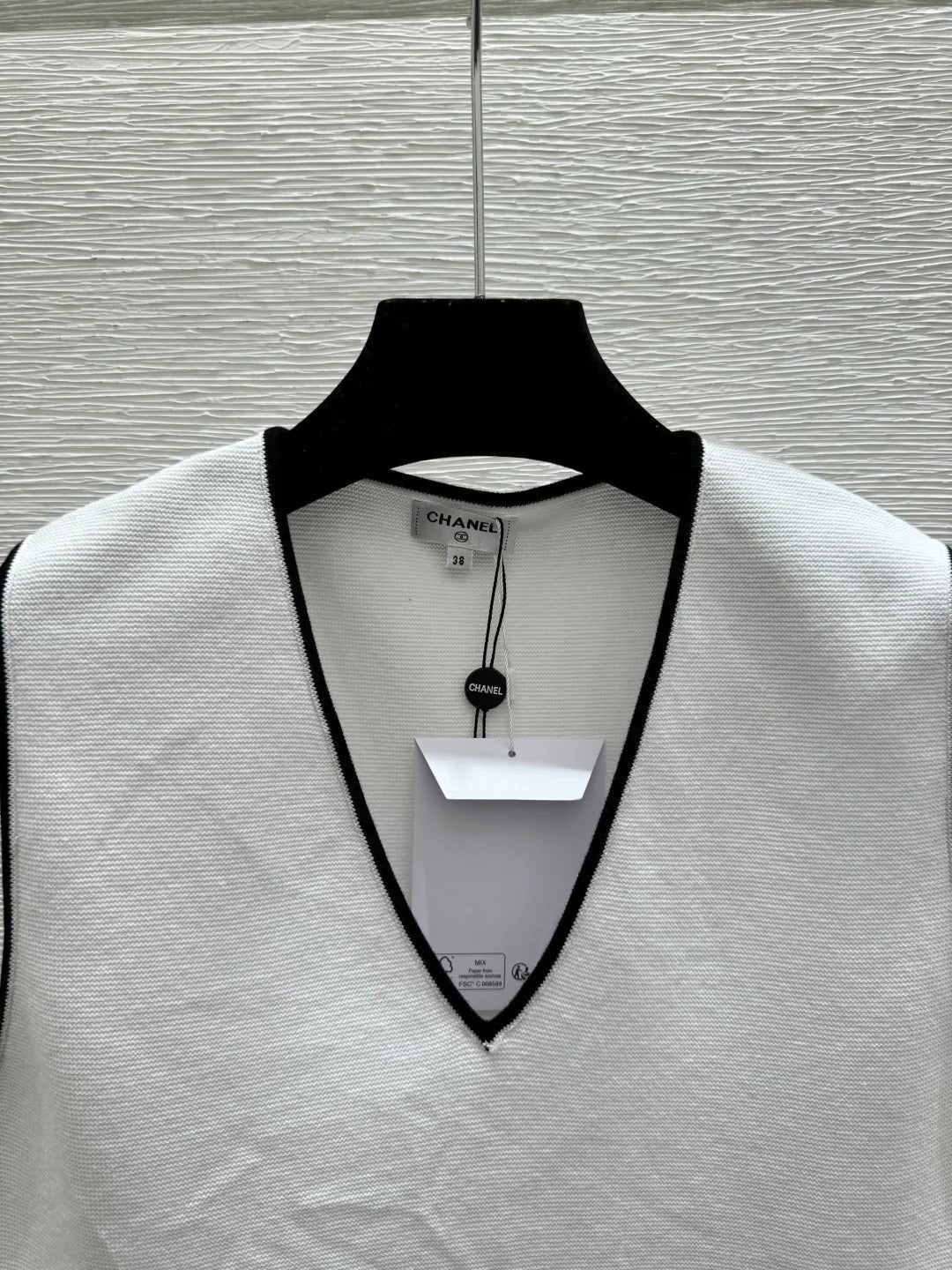 Chanel 2026 V-neck Knit Vest Black White Cotton Polyamide