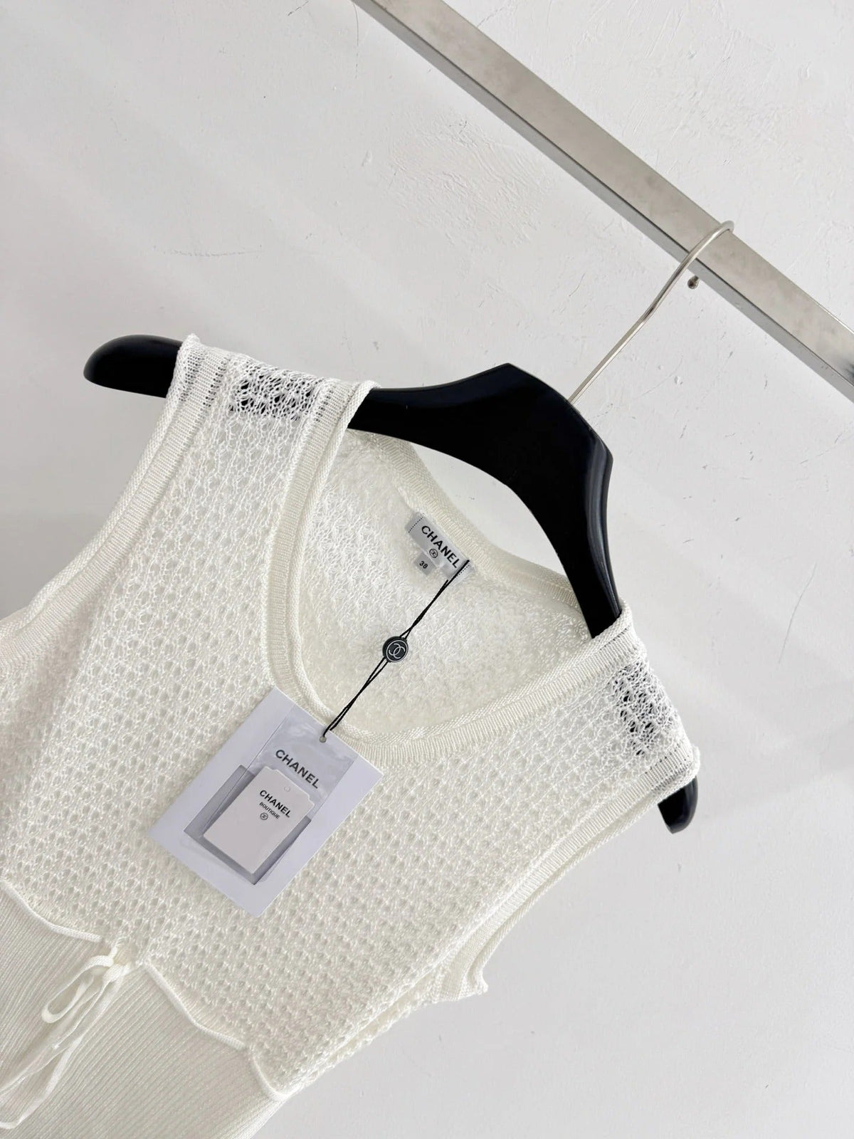 Chanel 2026 Knit Sleeveless Top White Mesh Acrylic 294460