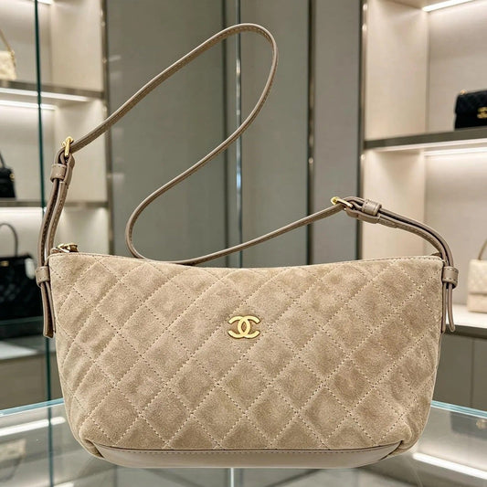 Chanel 2026 Clutch Bag 19cm Suede Leather