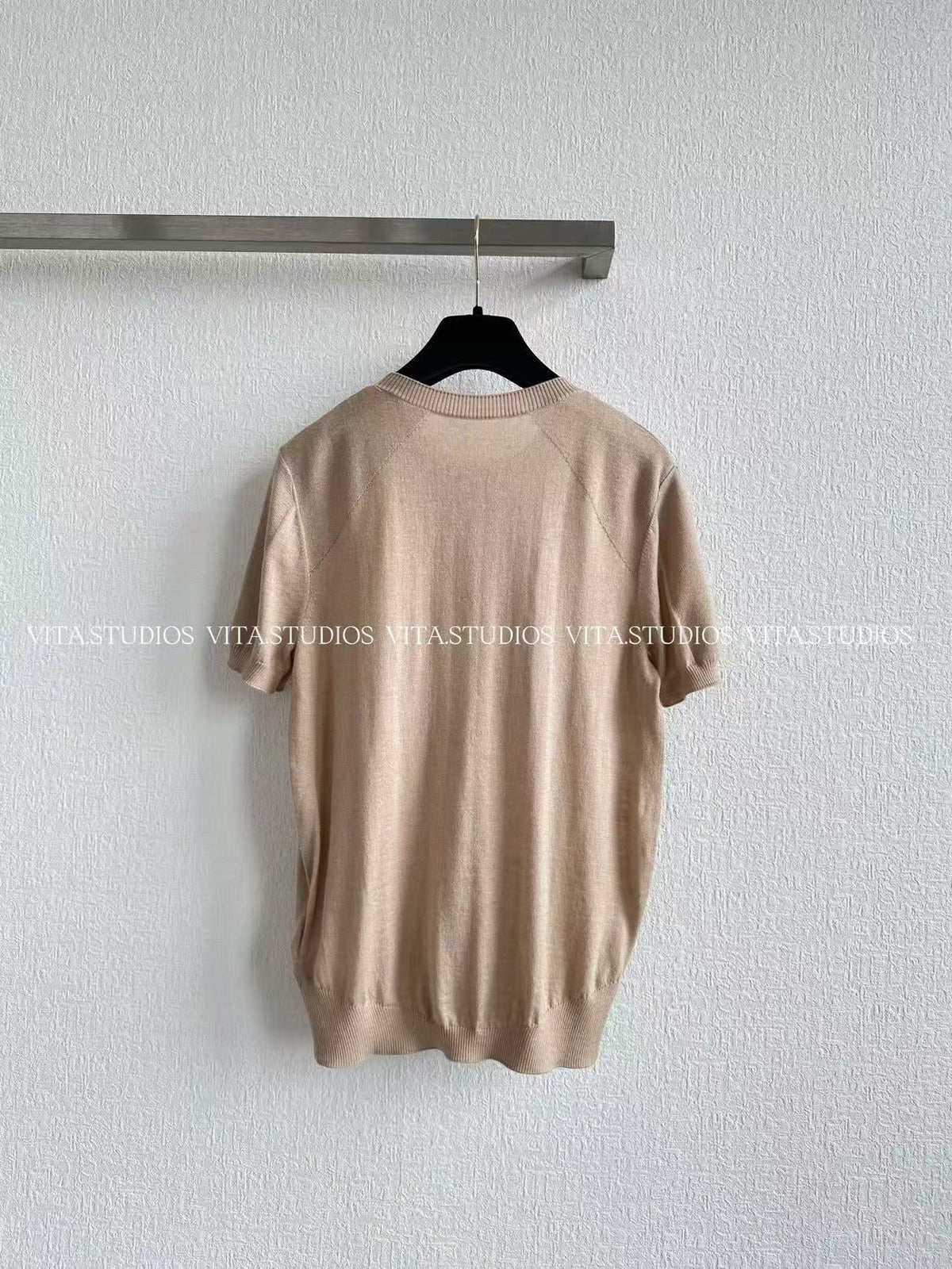 Chanel 26 Crew Neck Knit Short-Sleeve T-Shirt Beige in Cashmere 279385