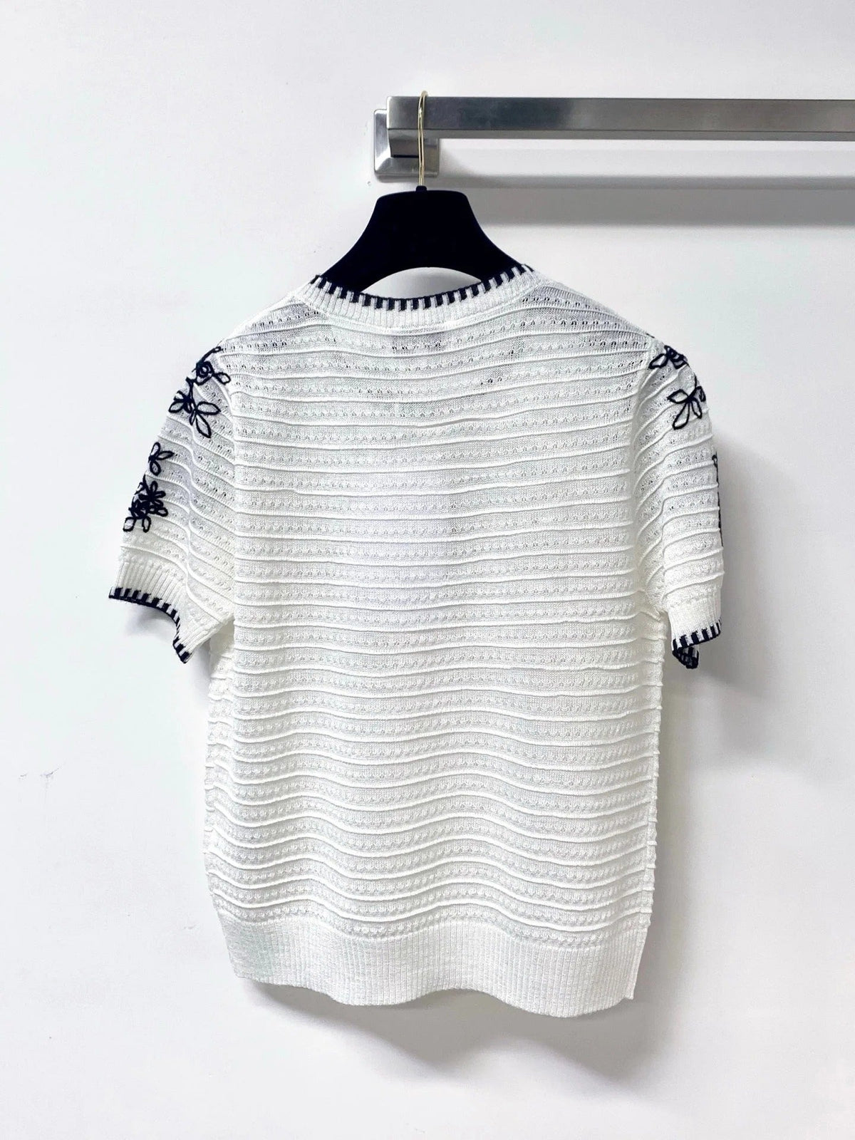 Chanel Short-Sleeve T-Shirt White in Wool 305895