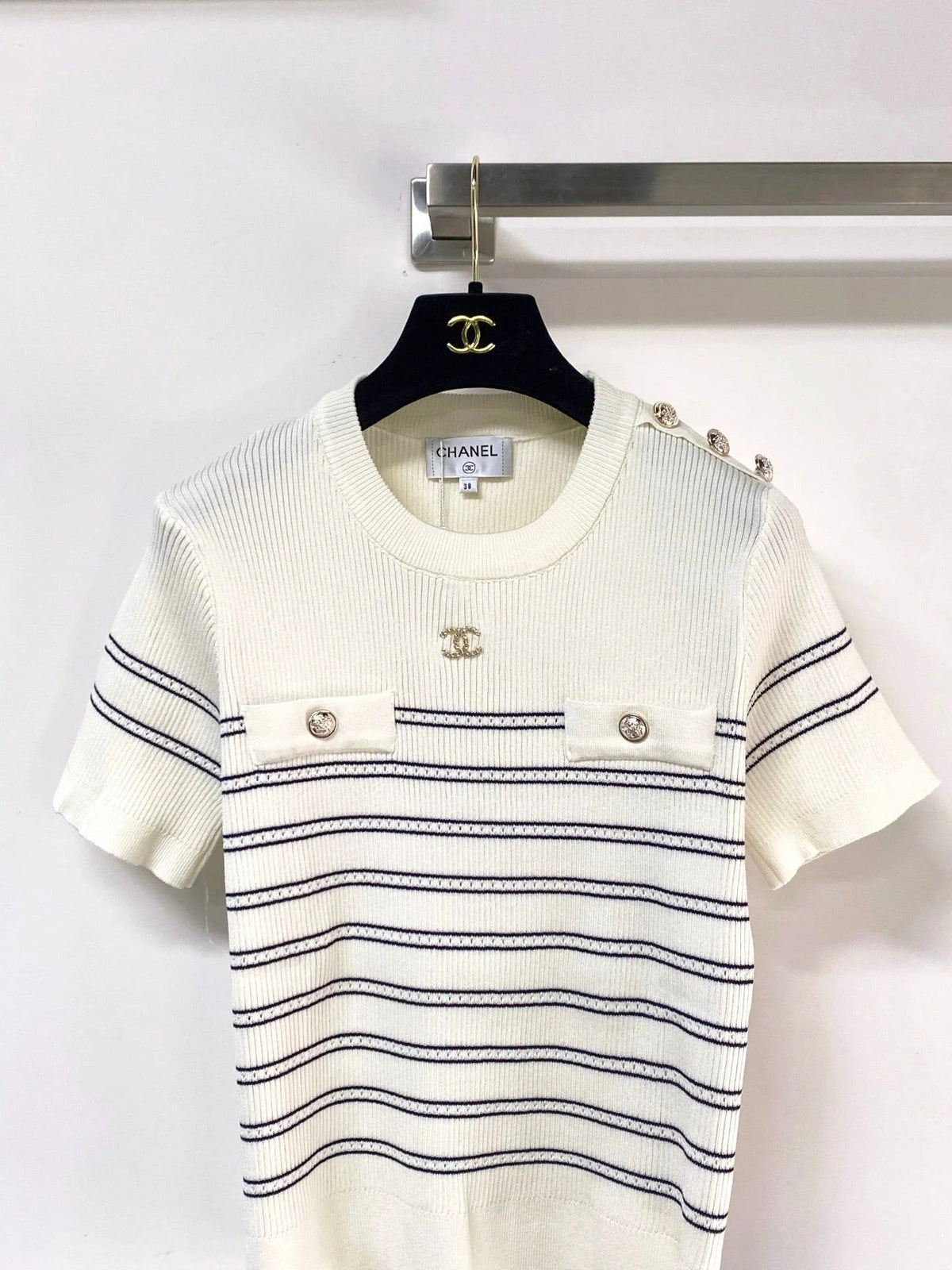 Chanel Short-Sleeve T-Shirt White in Wool 287135