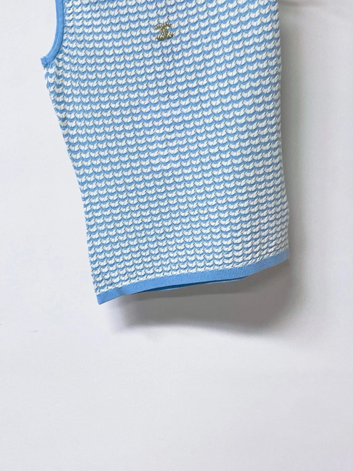 Chanel 26 Vest Blue in Wool 278139