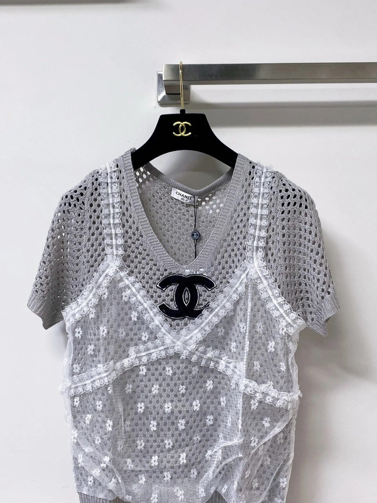 Chanel Short-Sleeve T-Shirt Gray in Wool 305816