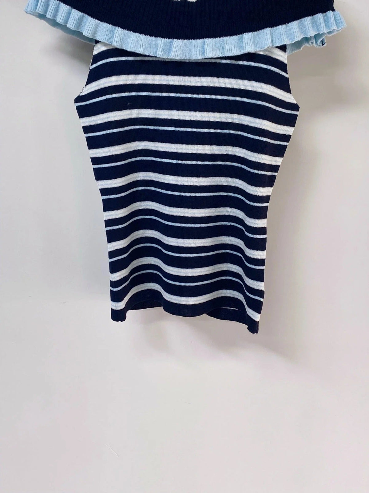 Chanel 26 Vest Navy Blue in Acrylic 283185