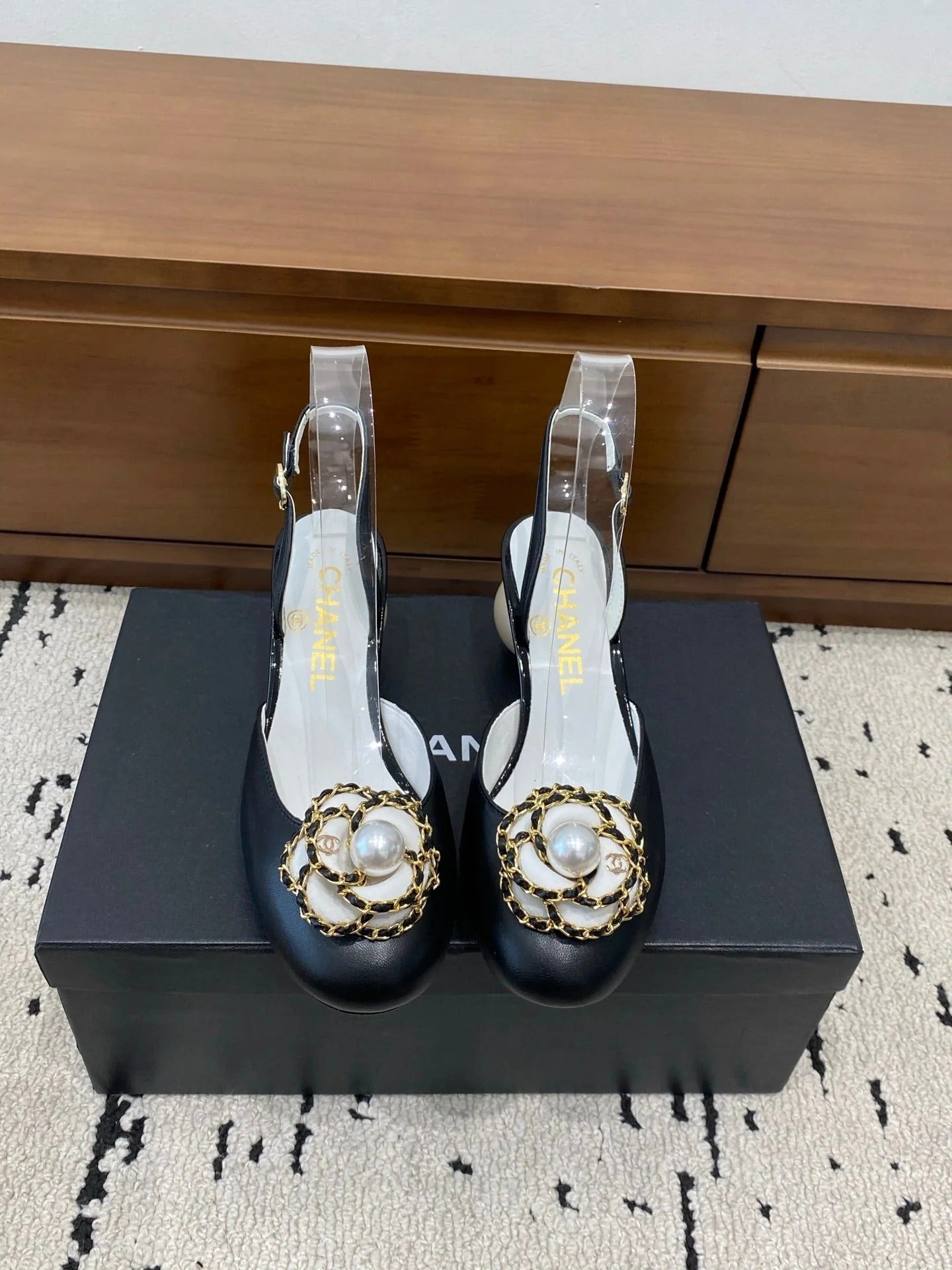 Chanel 26 Round Toe Pearl Heel 50 Shoes Black in Cowhide 729340
