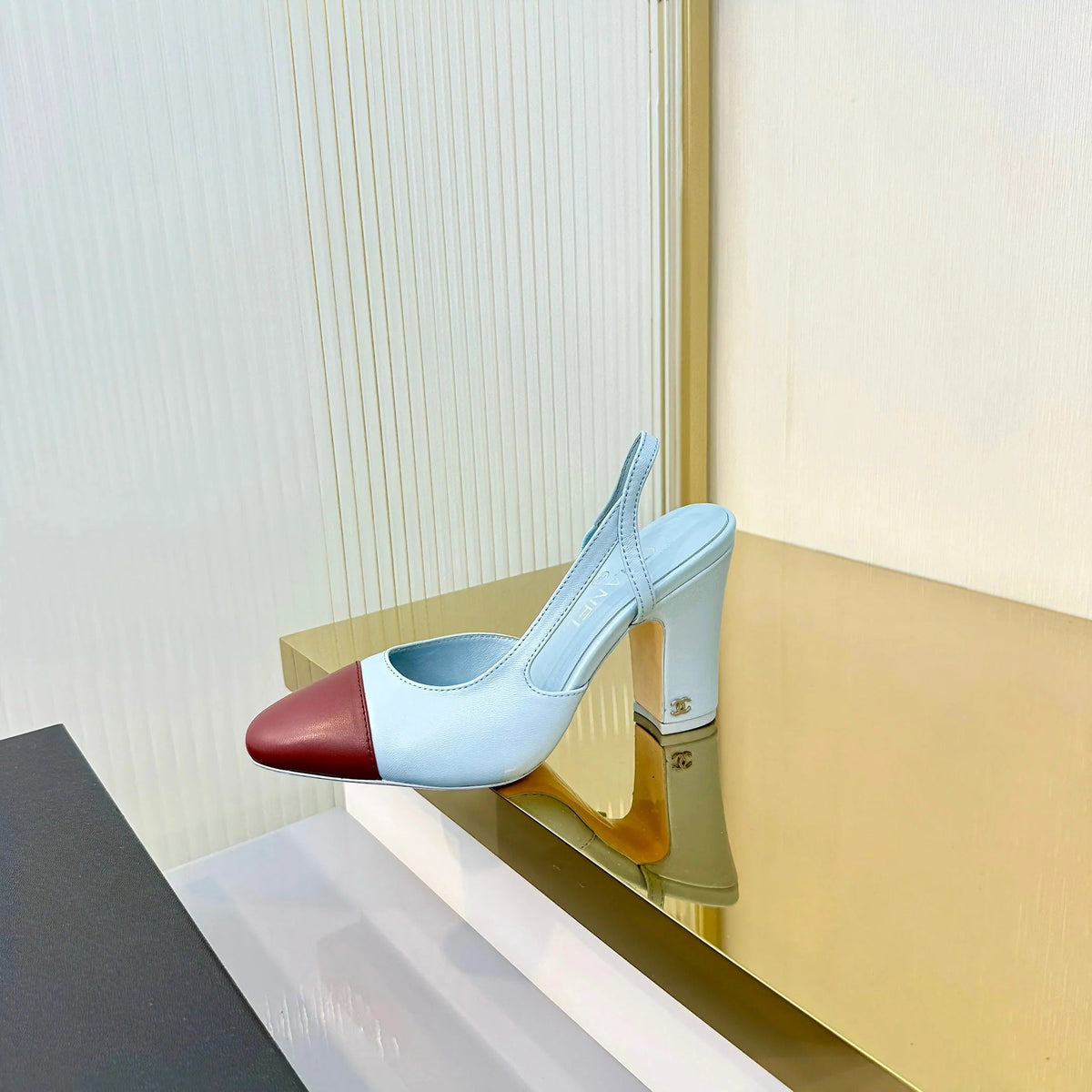 CC 26 Slingback High Heel 9cm Light Blue Burgundy Lambskin 714016