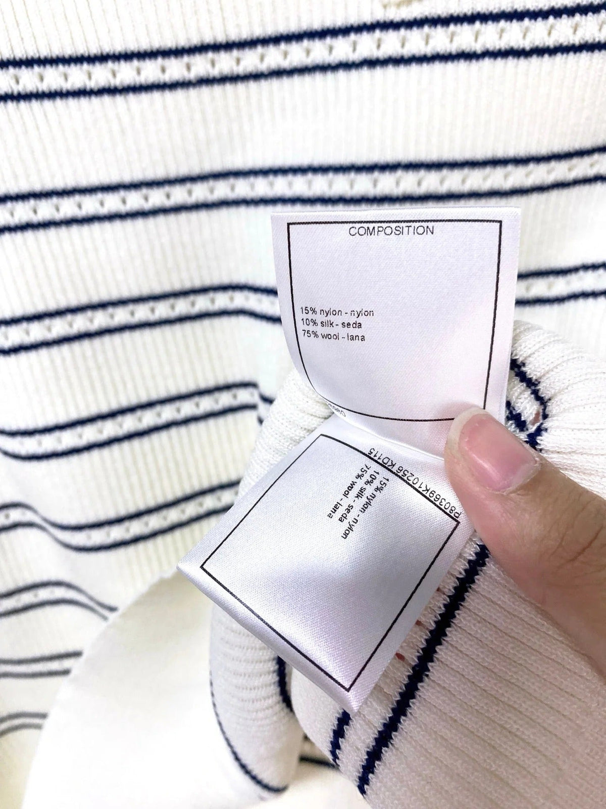 Chanel Short-Sleeve T-Shirt White in Wool 287135