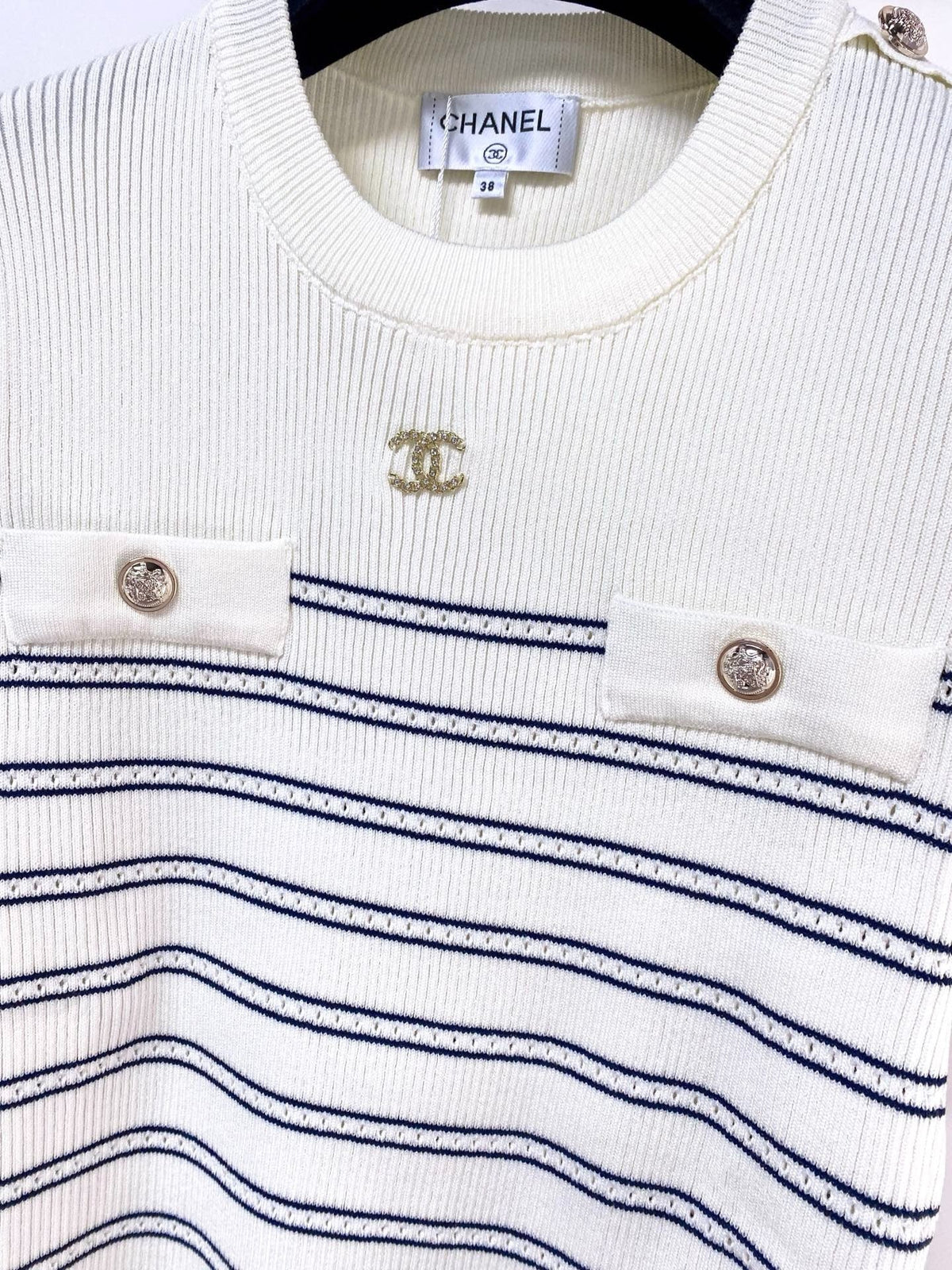 Chanel Short-Sleeve T-Shirt White in Wool 287135