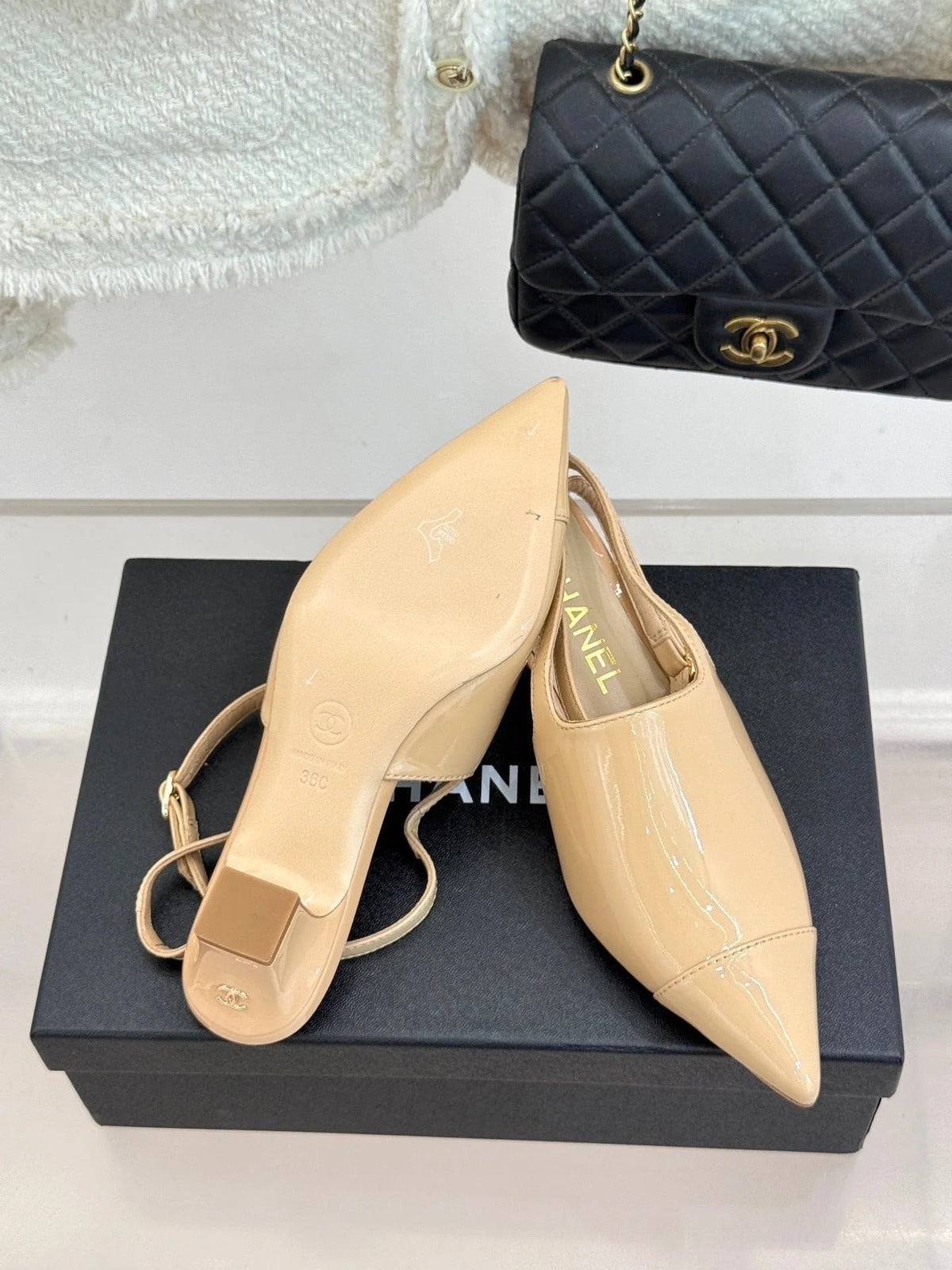 CC Pointed Toe Kitten Heel 30 Open Back Sandals Beige in Patent Leather 706379