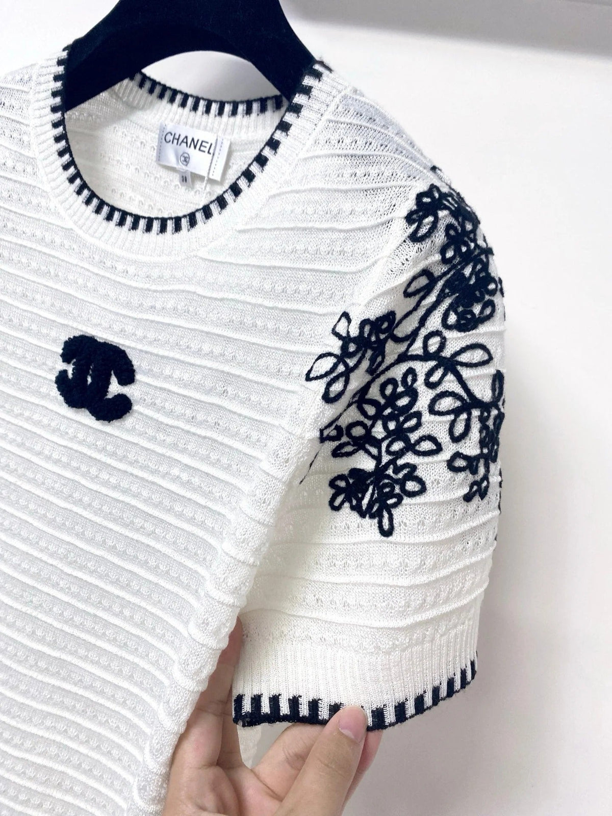 Chanel Short-Sleeve T-Shirt White in Wool 305895