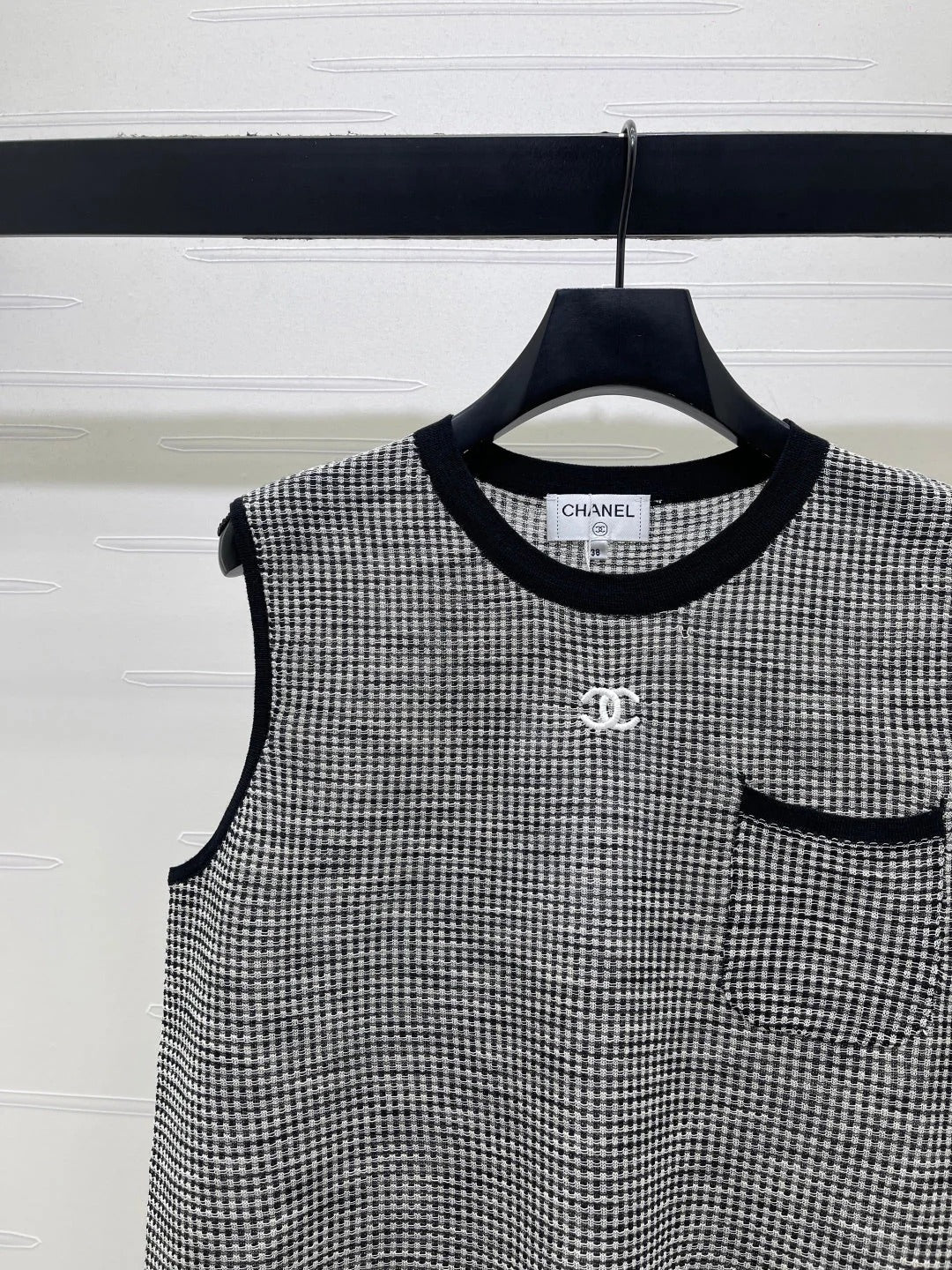 Chanel 2026 Plaid Knit Vest Wool 677744