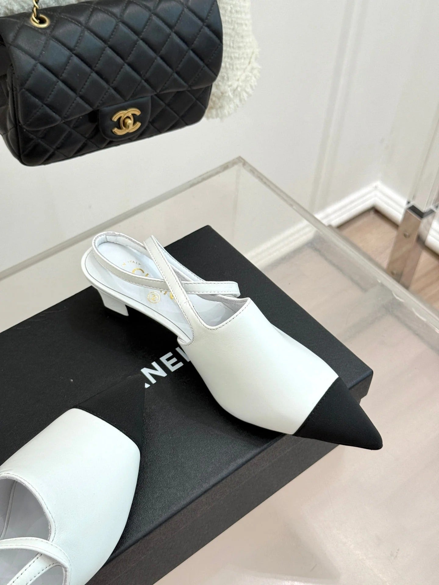 CC Pointed Toe Kitten Heel 30 Open Back Sandals White in Cowhide 706381