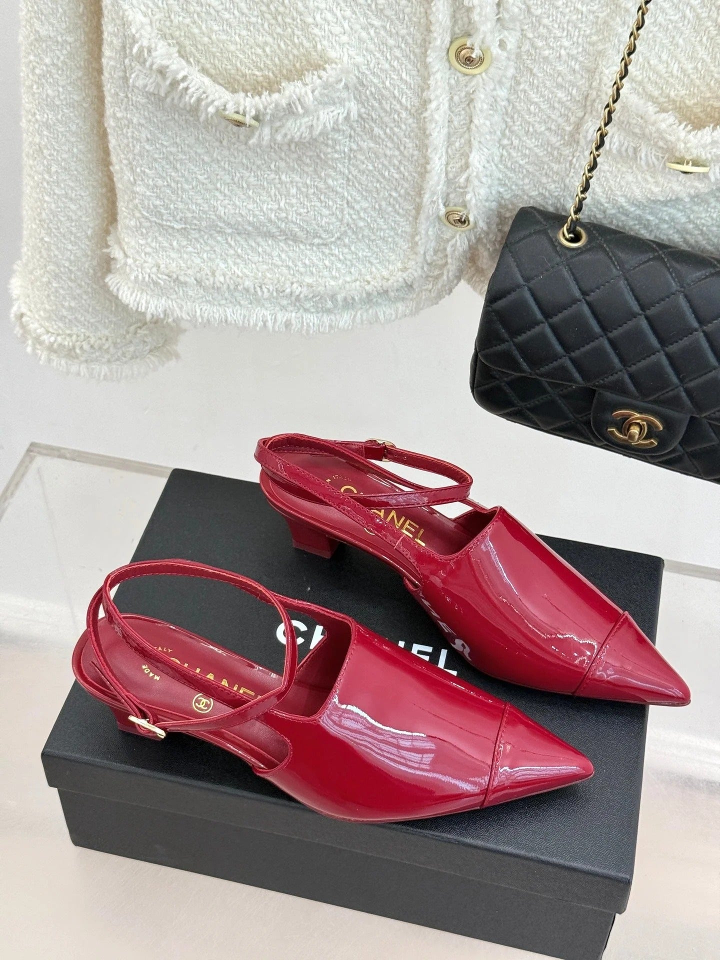 CC Pointed Toe Kitten Heel 30 Open Back Sandals Red in Patent Leather 706380