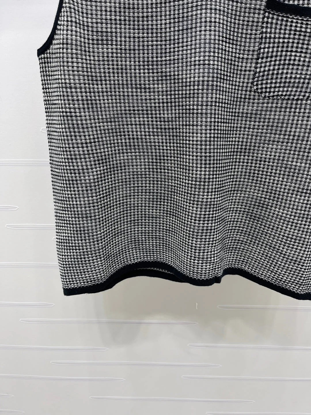 Chanel 2026 Plaid Knit Vest Wool 677744