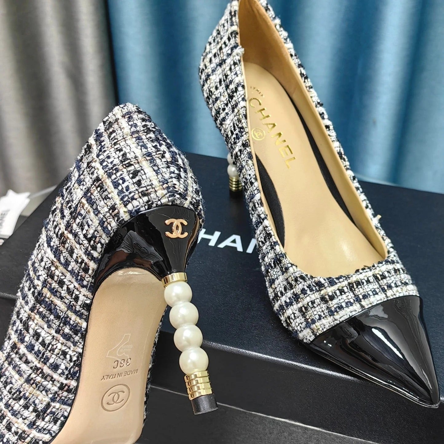 Chanel 26 Pointed Toe 85mm Pearl Black White in Coarse Tweed 712804