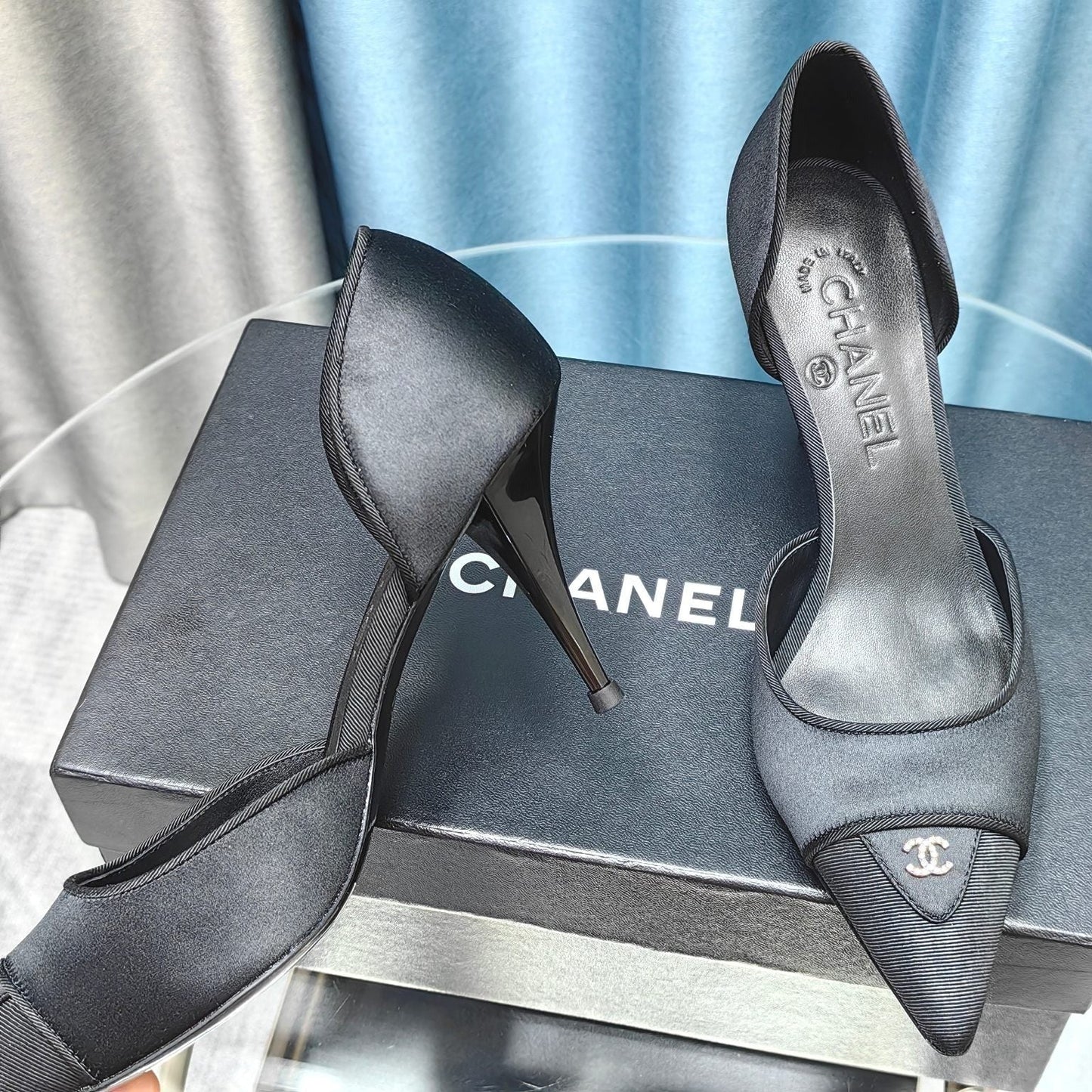 Chanel 26ss Retro Hollow-Out Pointed-Toe 70 Vintage Black in Calfskin 712470