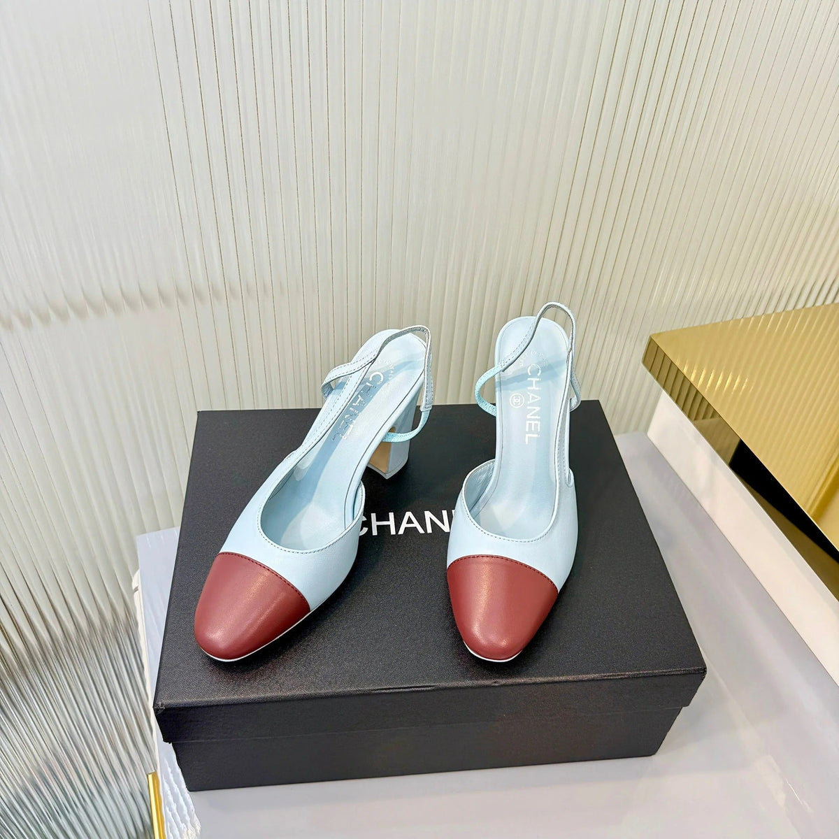 CC 26 Slingback High Heel 9cm Light Blue Burgundy Lambskin 714016