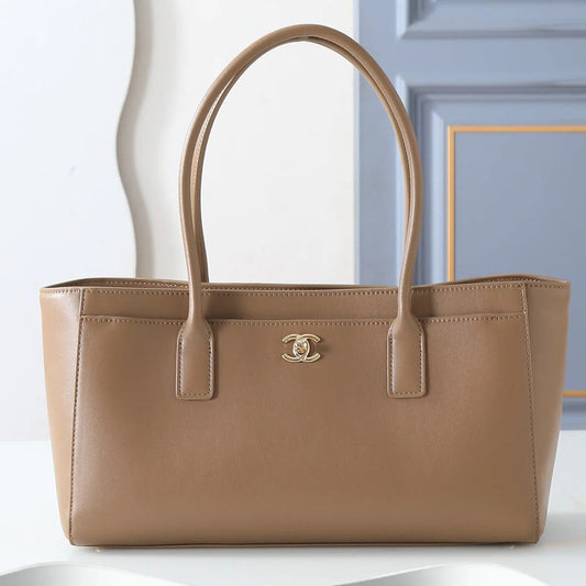 Chanel 2026 Cerf Shopping Tote 39cm Embossed Calfskin