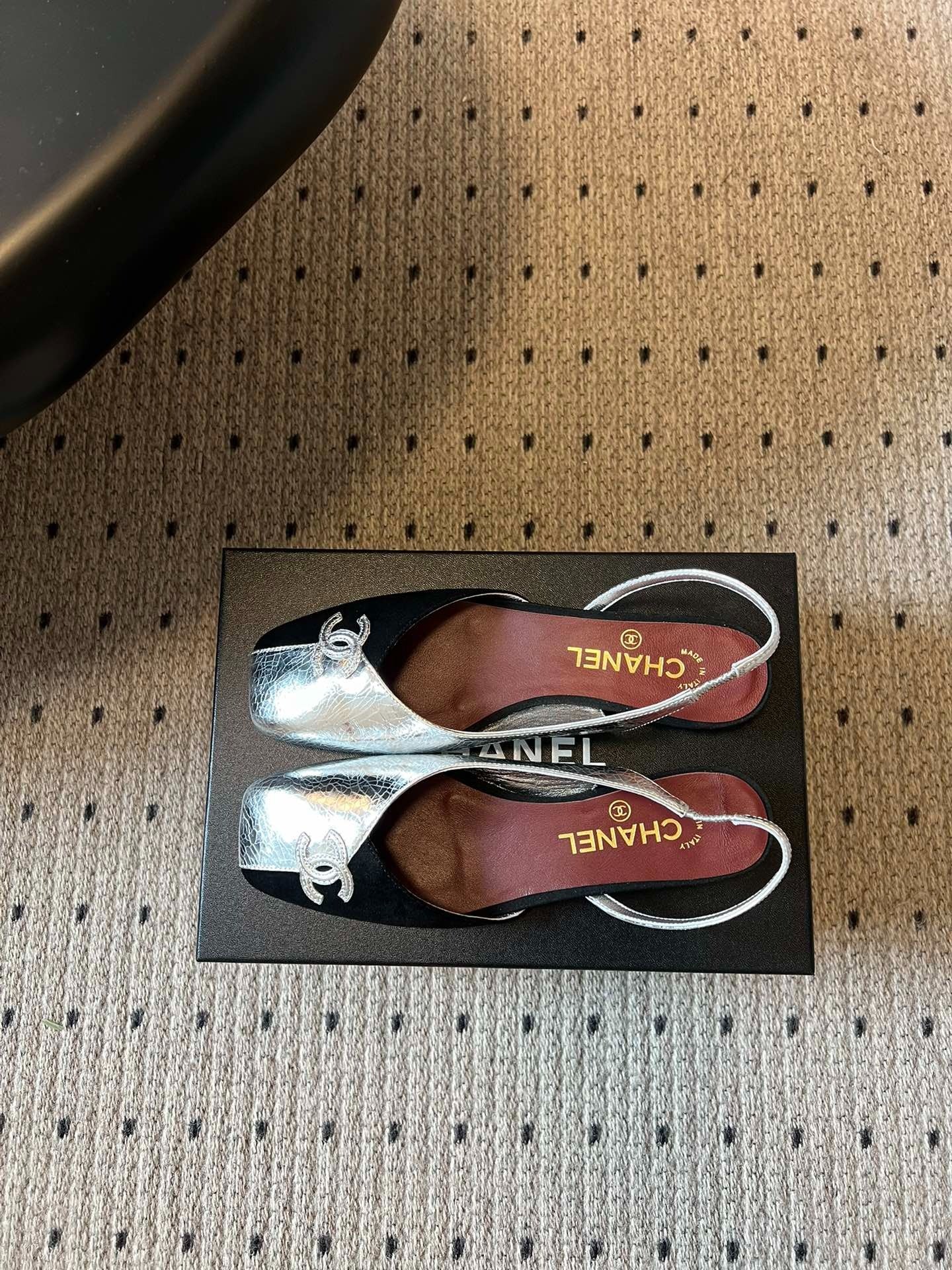 Chanel 26SS Color-Blocked Slingback Silver Black in Lambskin 708085