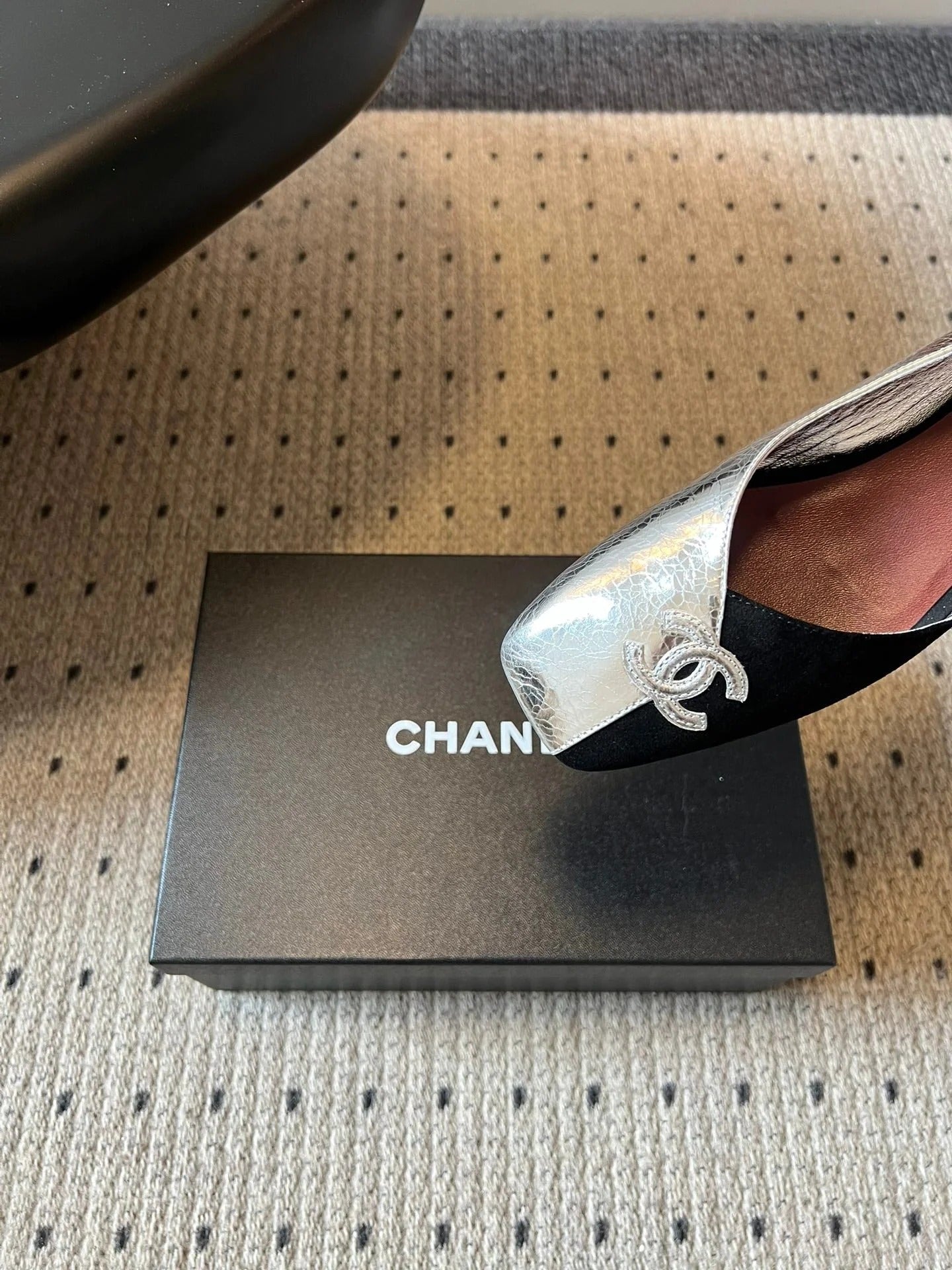Chanel 26SS Color-Blocked Slingback Silver Black in Lambskin 708085